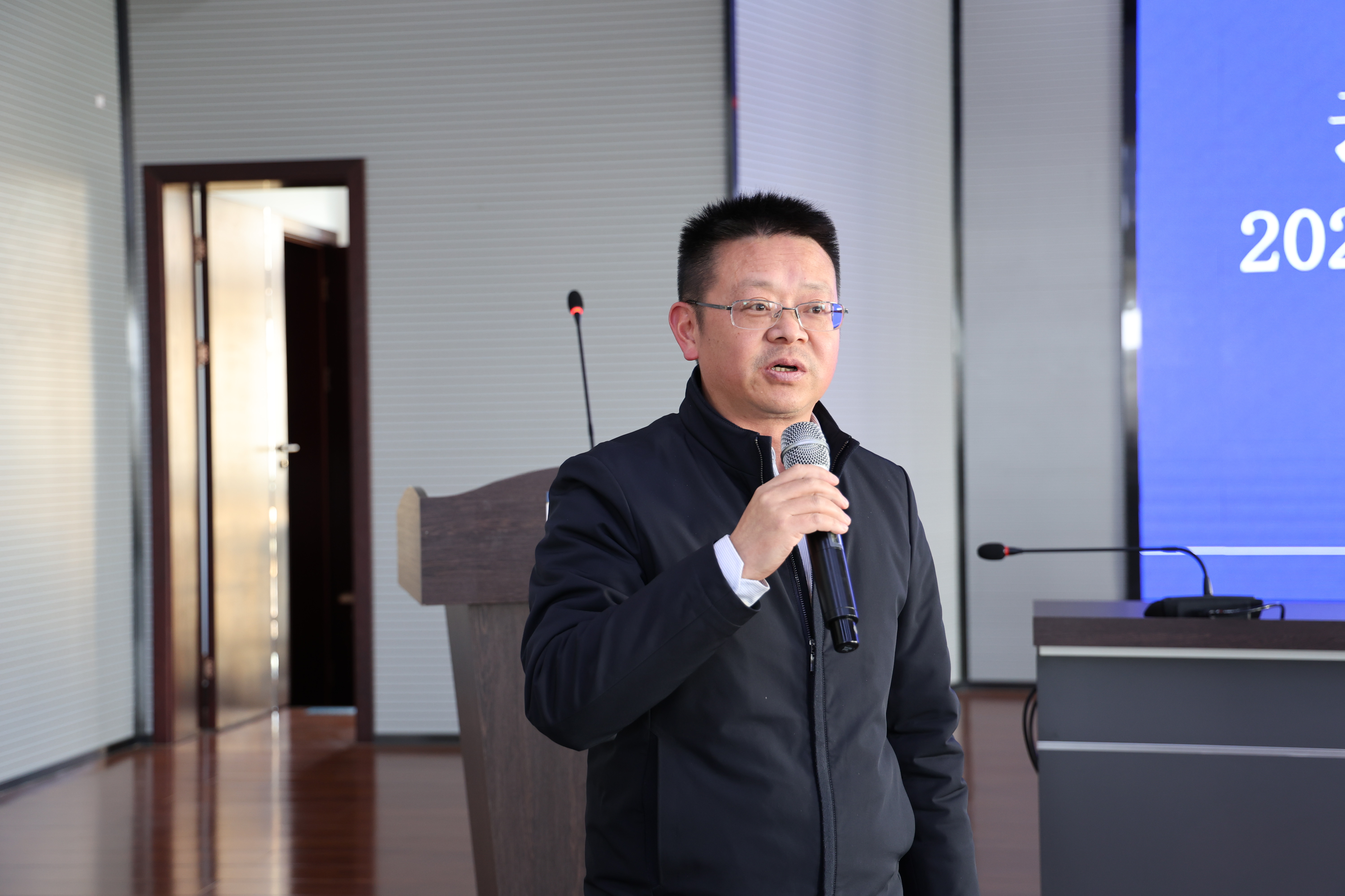 1738745172879356.jpg 1738745172879356.jpg